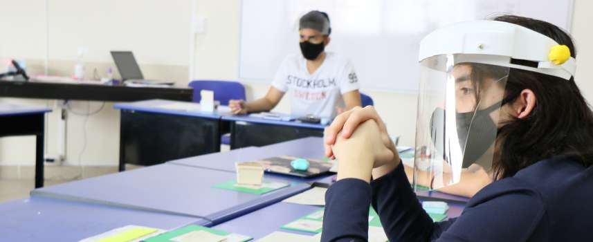 Estudiantes de Administración de la von Humboldt realizan prácticas presenciales con estrictos protocolos de bioseguridad